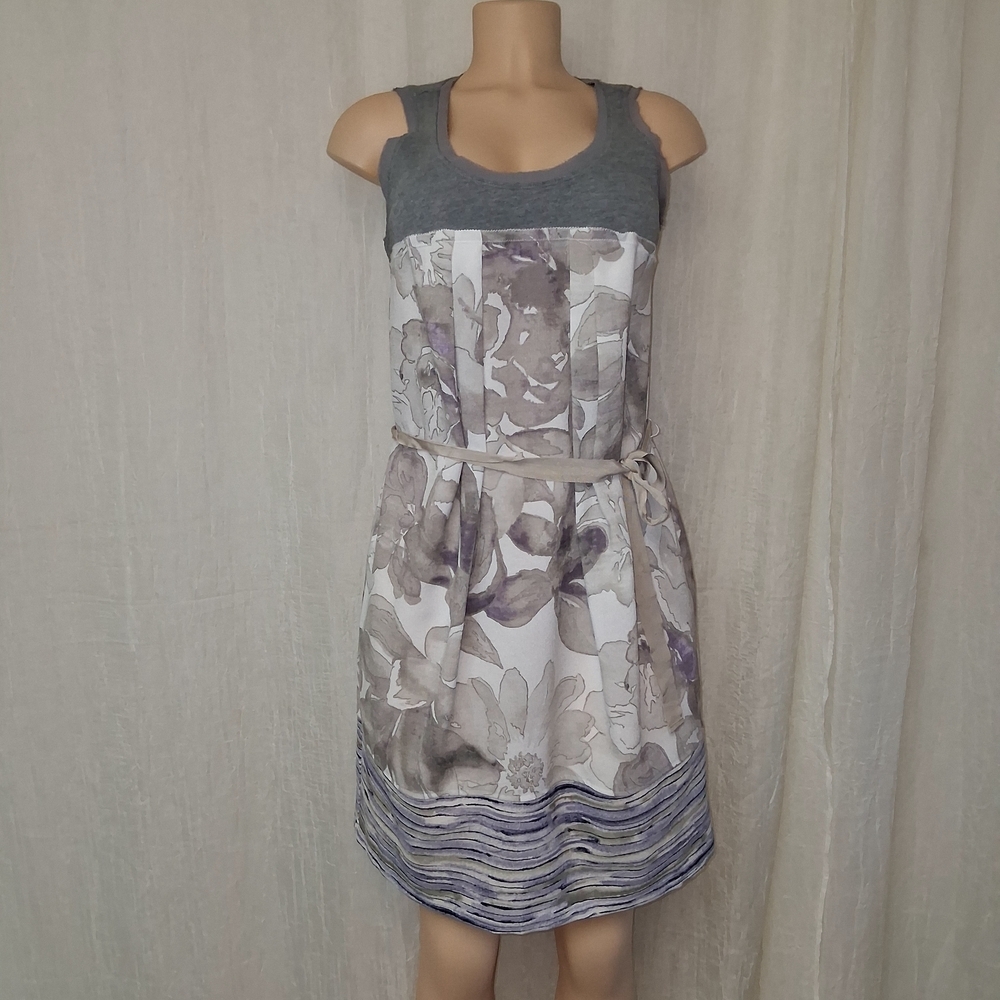 Simply Vera Vera Wang Women Size M  Gray and White Floral Midi Dress